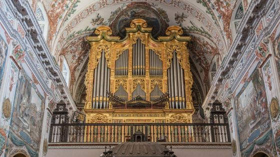 CATÓLICOS EN SEVILLA – Acuerdo entre Fundación FOCUS y Cabildo Catedral de Sevilla para la adquisición del órgano del Hospital de los Venerables