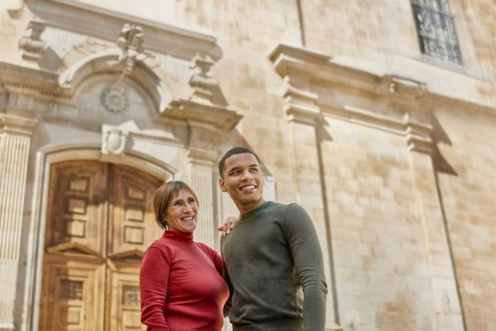 CATÓLICOS EN SEVILLA – Cáritas Diocesana| Mientras haya personas, hay Esperanza