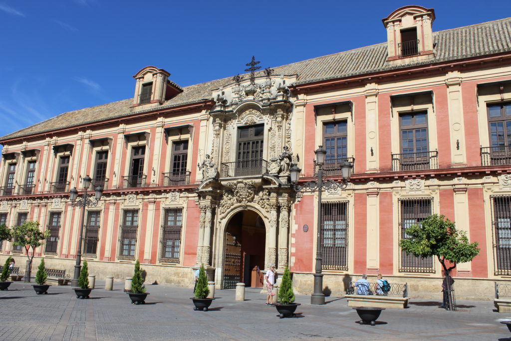 CATÓLICOS EN SEVILLA – La Delegación de Hermandades alerta sobre intento de estafa tras suplantación de identidad del obispo auxiliar de Sevilla