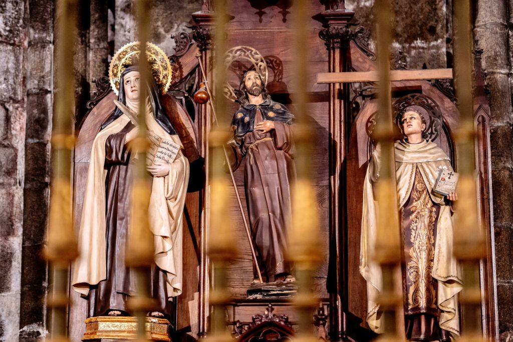 CATÓLICOS DE LUGO – Santiago el Mayor y la Catedral de Lugo