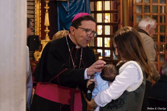 CATÓLICOS EN SEVILLA – ‘No hay nadie lejos del Corazón de Cristo’ | Monseñor Ramón Valdivia, obispo auxiliar de Sevilla