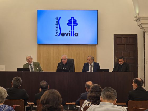 CATÓLICOS EN SEVILLA – Presentación del libro de actas del Congreso de Hermandades y Cofradías y del Observatorio de la Piedad Popular de Sevilla