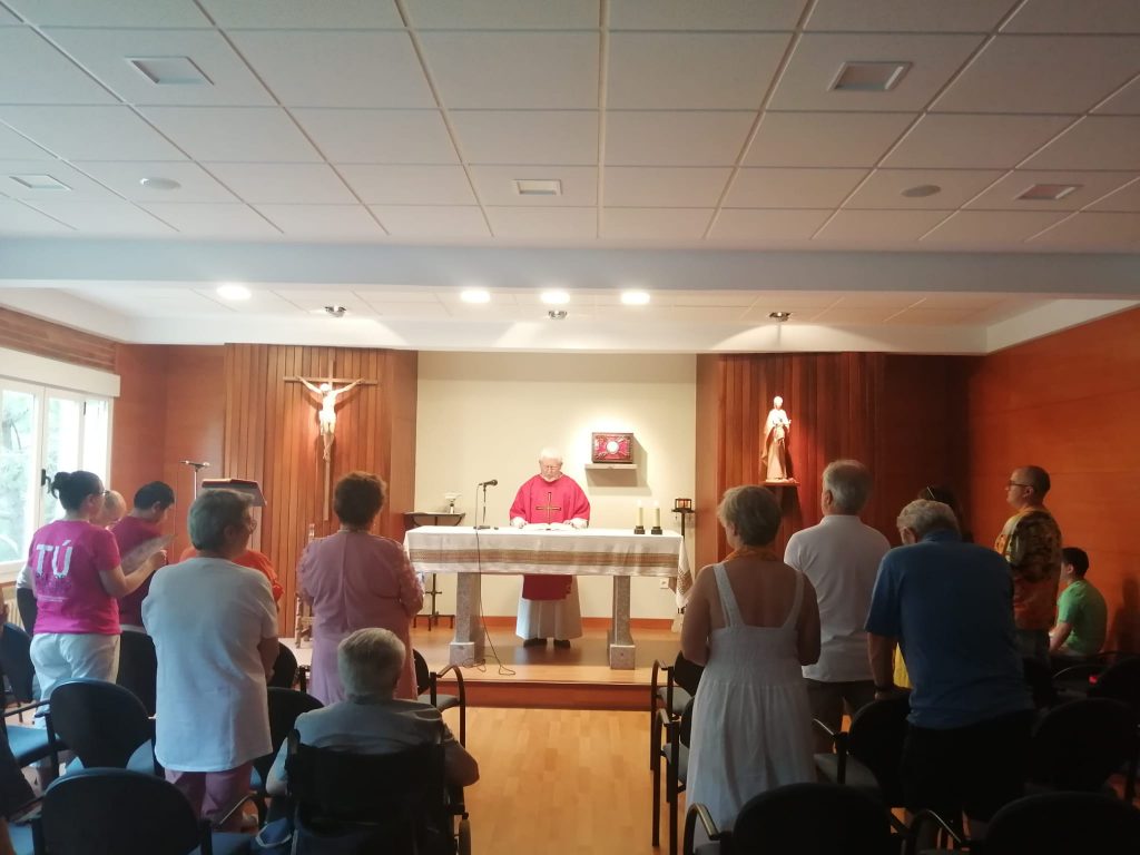 CATÓLICOS EN ÁVILA – Reaprender para ser comunidad: celebración del Día de la HOAC