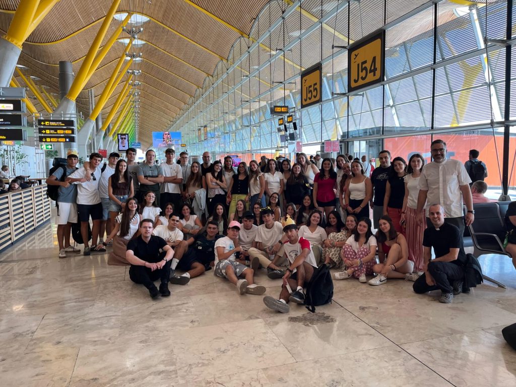 CATÓLICOS EN ÁVILA – Jóvenes de Ávila peregrinan a Roma para vivir el Jubileo con el Papa