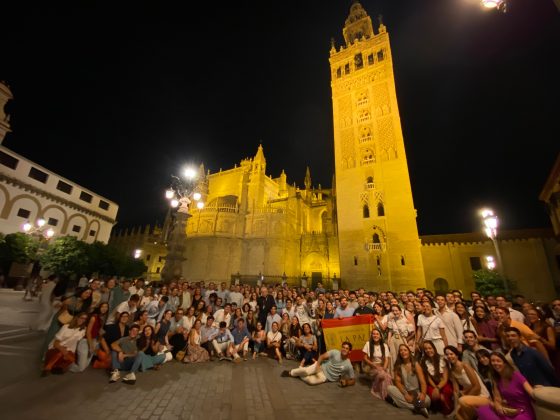 CATÓLICOS EN SEVILLA – Comienza la novena a la patrona con protagonismo juvenil