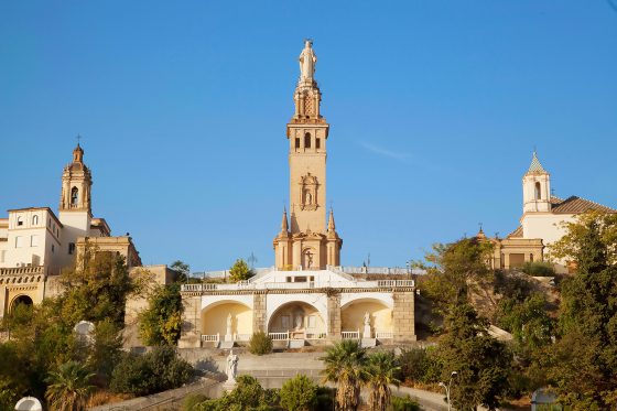 CATÓLICOS EN SEVILLA – Bendición a Sevilla desde el recinto del Sagrado Corazón