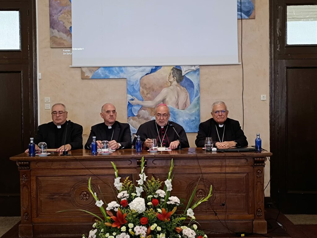 CATÓLICOS DE ASTURIAS – Apertura del Curso Académico en los Centros Teológicos de Oviedo