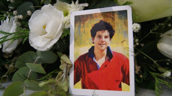 CATÓLICOS EN SEVILLA – Varias parroquias de la Archidiócesis acogen una reliquia de Carlos Acutis, el influencer de Dios recién elevado a los altares