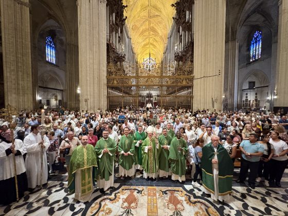 CATÓLICOS EN SEVILLA – Monseñor Valdivia a los migrantes: “Necesitamos vuestra alegría, esperanza, y coraje”