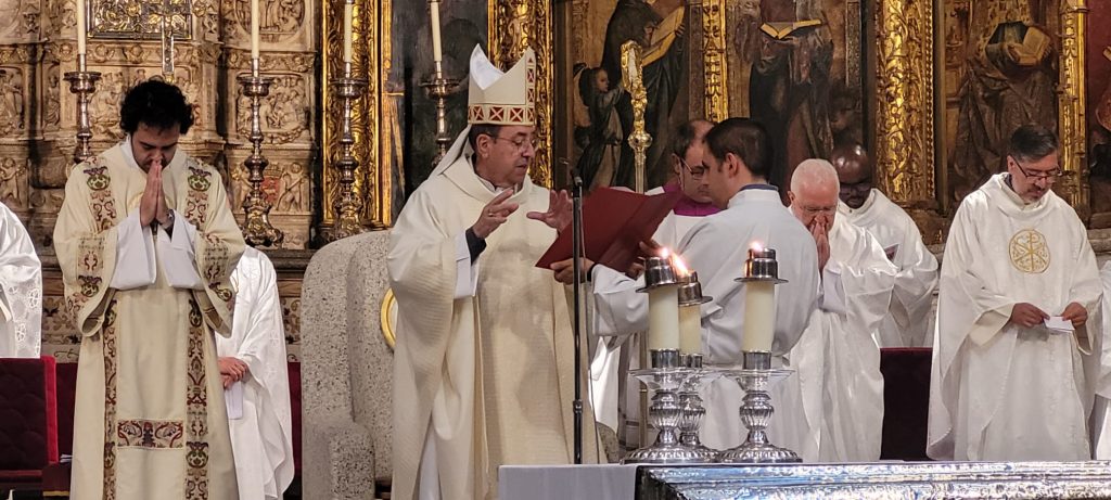 CATÓLICOS EN ÁVILA – Don Jesús inicia el curso pastoral invitando a “crecer en la fe” y bajo la protección de la Virgen de la Soterraña