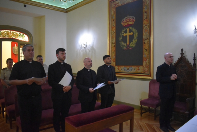 ARZOBISPADO CASTRENSE – Profesión de fe y juramento de fidelidad de los nuevos capellanes castrenses