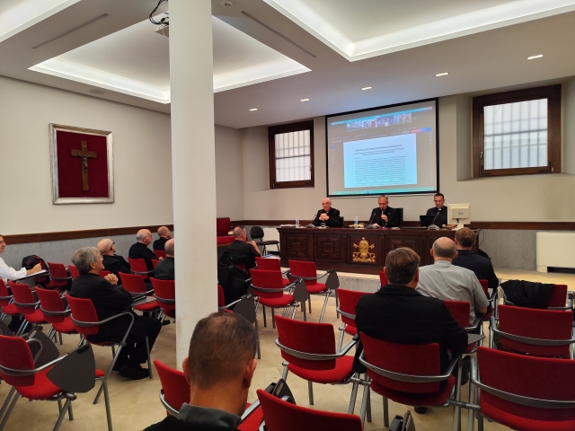 ARZOBISPADO CASTRENSE – Reunión del Pleno del Consejo Presbiteral Castrense