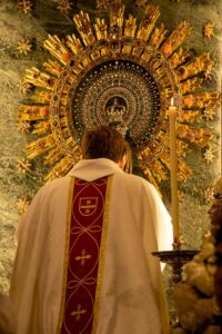 CATÓLICOS EN MADRID – ¡¡Luis Sierra ya es sacerdote!!Sin Autor