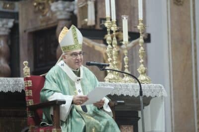 CATÓLICOS EN VALENCIA – Arzobispo de Valencia: “Los misioneros entregan y gastan su vida para abrir a las personas y a los pueblos al horizonte de la esperanza”