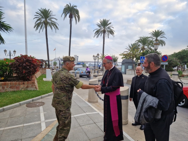 ARZOBISPADO CASTRENSE – El Arzobispo Castrense realiza una Visita Pastoral a Unidades de Ceuta