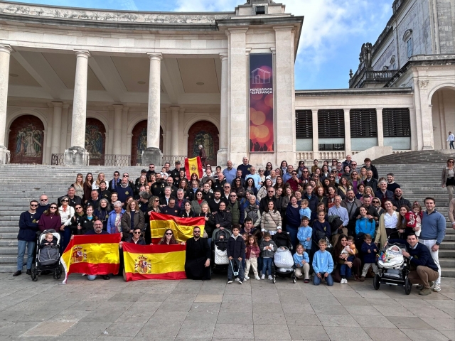 ARZOBISPADO CASTRENSE – A Jesús por María