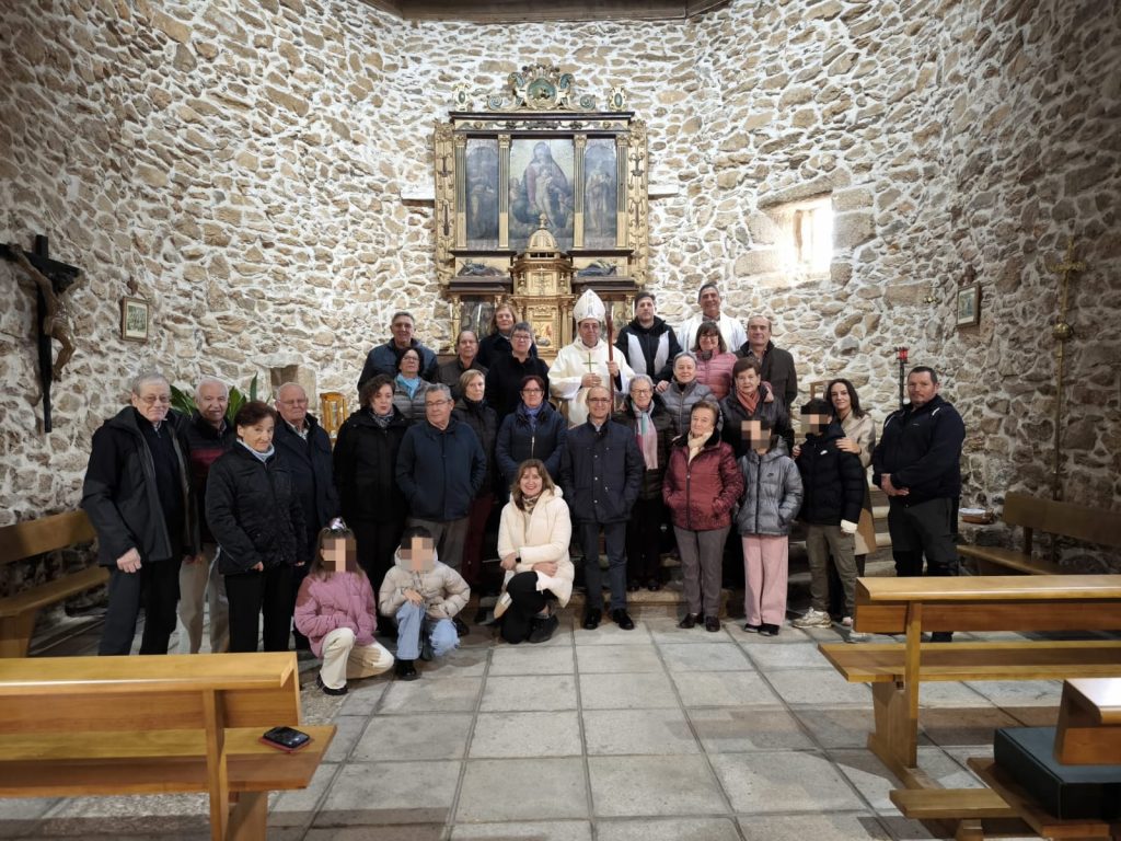 CATÓLICOS EN ÁVILA – La cercanía y el cariño de los fieles marcan el inicio de la Visita Pastoral de Mons. Rico a Barco-Piedrahíta