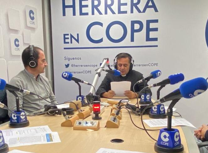 CATÓLICOS EN SEVILLA – COPE Sevilla entrevista a nuestro vicario parroquial, Miguel Ángel Garzón
