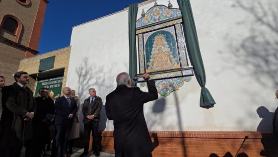 CATÓLICOS EN SEVILLA – El arzobispo bendice las nuevas instalaciones de la Bolsa de Caridad de la Hermandad del Rocío de la Macarena