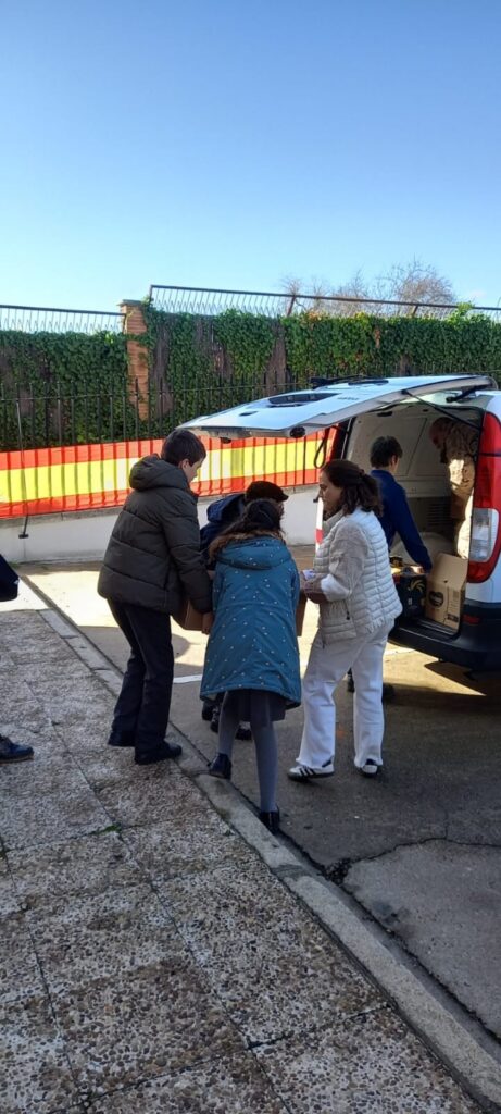ARZOBISPADO CASTRENSE – SOLIDARIDAD EN EL COLEGIO MENOR “VIRGEN DEL LORETO”