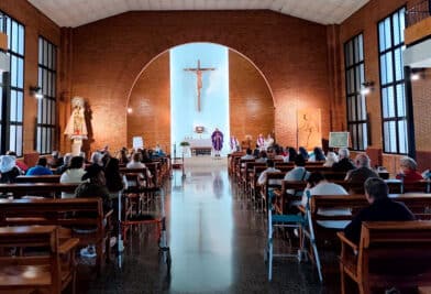 CATÓLICOS EN VALENCIA – El Arzobispo celebra una eucaristía en el Cottolengo