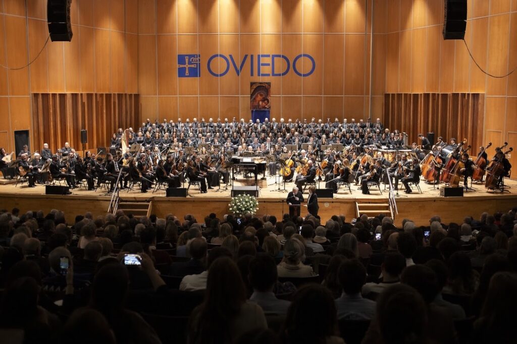 CATÓLICOS DE ASTURIAS – Mons. Sanz presidió la celebración de los 50 años del Camino Neocatecumenal en Asturias