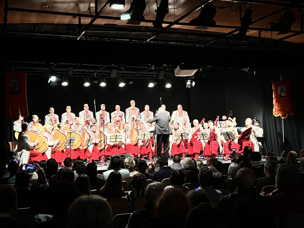 CATÓLICOS EN LA CORUÑA – Navidad Ucraniana en el Forum Metropolitano, con el Coro “Mayborody” de Tenores y Banduras de Ucrania