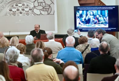 CATÓLICOS EN VALENCIA – Concluye el Congreso “Santo Cáliz de Valencia” con la aportación de estudios que abren nuevas líneas de investigación en torno a la reliquia