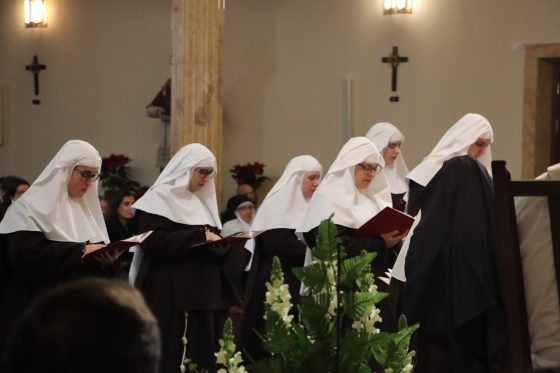 CATÓLICOS EN SEVILLA – Seis hermanas de la cruz hicieron profesión perpetua este martes