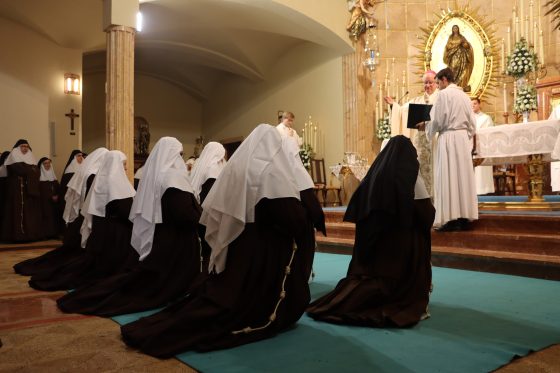 CATÓLICOS EN SEVILLA – Homilía de la Misa de Profesión Perpetua de las Hermanas de la Cruz (09-12-2025)