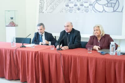 CATÓLICOS EN VALENCIA – Mons. Benavent: “El Santo Cáliz no está en contradicción ni con la razón ni con la historia”