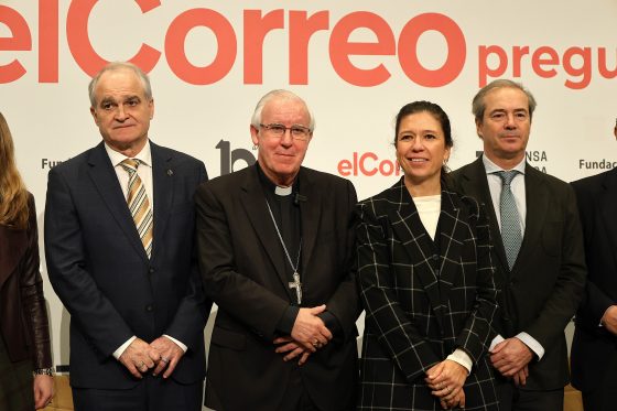 CATÓLICOS EN SEVILLA – Foro #ElCorreopregunta: El arzobispo destaca positivamente el papel de las hermandades ante los retos de la pobreza en Sevilla