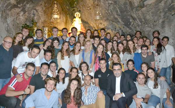 CATÓLICOS DE ASTURIAS – Hakuna, jóvenes y mucho más