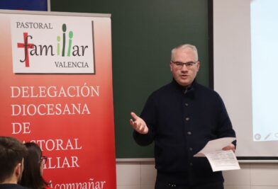 CATÓLICOS EN VALENCIA – Quince parejas de novios participan en el taller ‘Sacramento del amor’ en la Vicaría 1