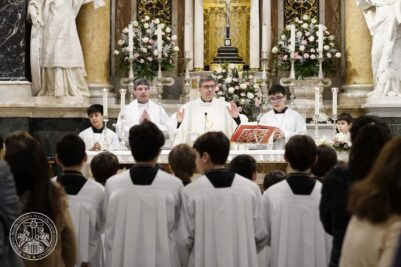 CATÓLICOS EN VALENCIA – La Basílica recibe la visita de representantes del Monasterio de Montserrat