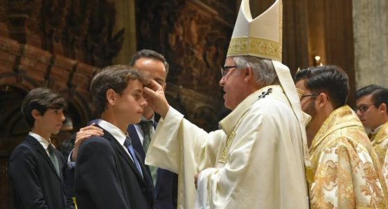 CATÓLICOS EN SEVILLA – La Catedral de Sevilla acogerá la celebración del sacramento de la Confirmación durante los viernes de mayo