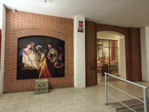 CATÓLICOS EN BARCELONA – El atrio del templo se renueva con imágenes del año litúrgico