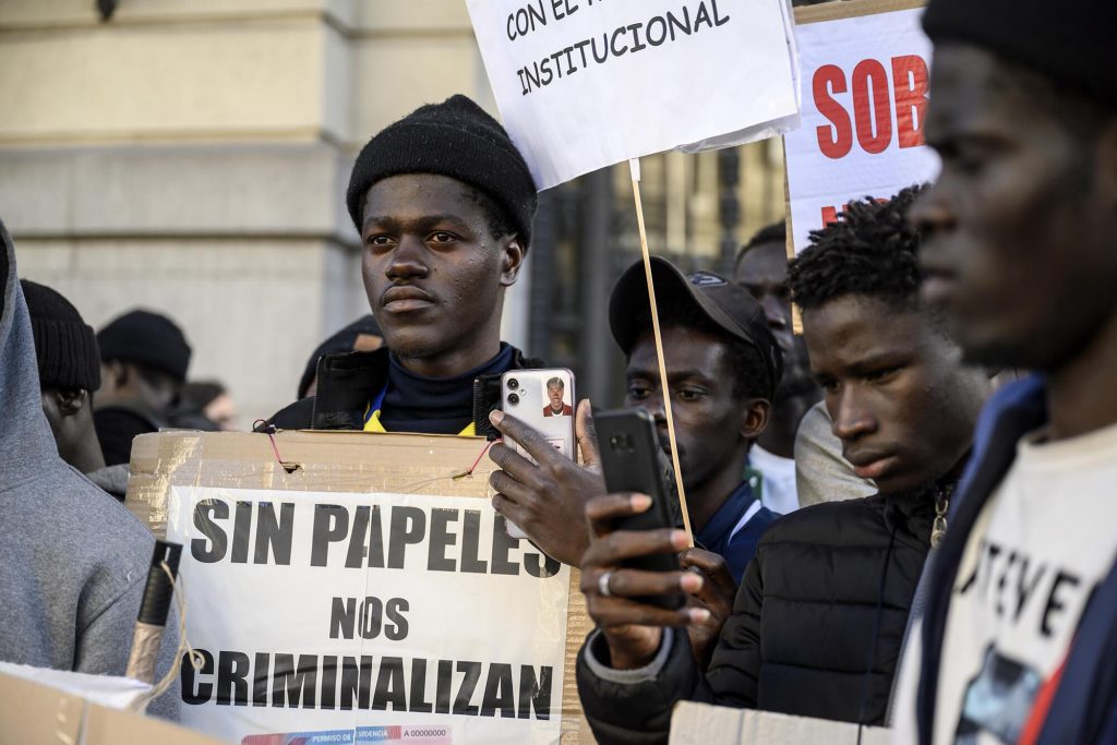 CATÓLICOS EN ÁVILA – Sobre la regularización extraordinaria de personas migrantes