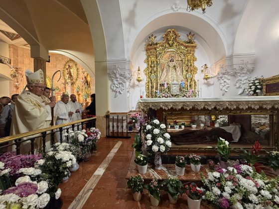 CATÓLICOS EN SEVILLA – Mons, Saiz Meneses clausuró el jubileo de las hermanas de la cruz