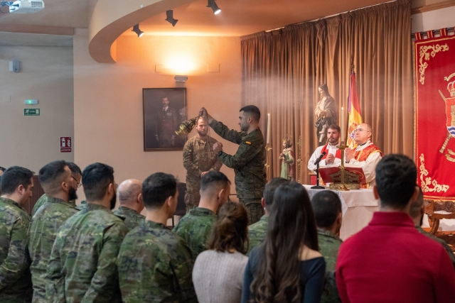 ARZOBISPADO CASTRENSE – CONFIRMACIONES EN LA BRIGADA “GUZMÁN EL BUENO” X