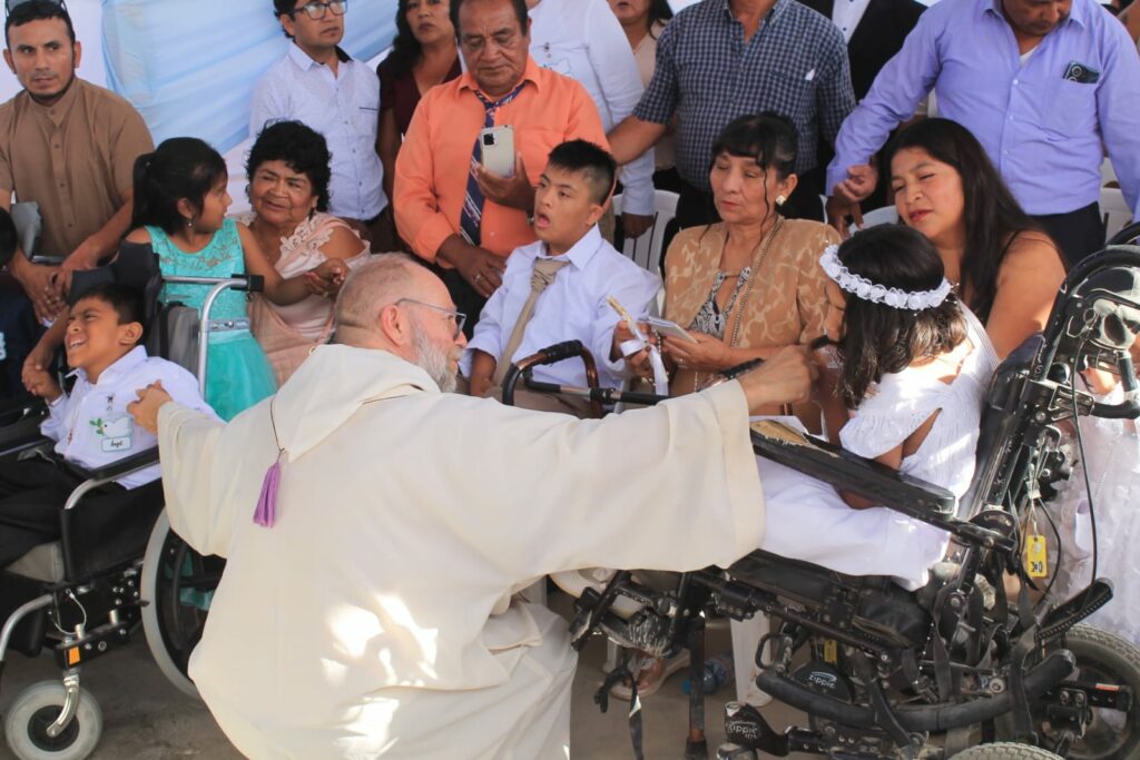 CATÓLICOS EN MADRID – Antonio Manuel Hernández Belmonte, sacerdote de la OCSHA en Perú desde hace un año