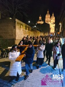 CATÓLICOS EN SALAMANCA – Un Vía Crucis Joven con acento vocacional