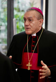 CATÓLICOS EN VALENCIA – El Nuncio Apostólico Mons. Piero Pioppo: “Debemos esforzarnos por encontrar acuerdos que, garantizando la justicia, resuelvan las controversias mediante la mediación y la conciliación”