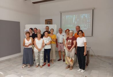CATÓLICOS EN VALENCIA – Raíces que sostienen, hojas que renacen