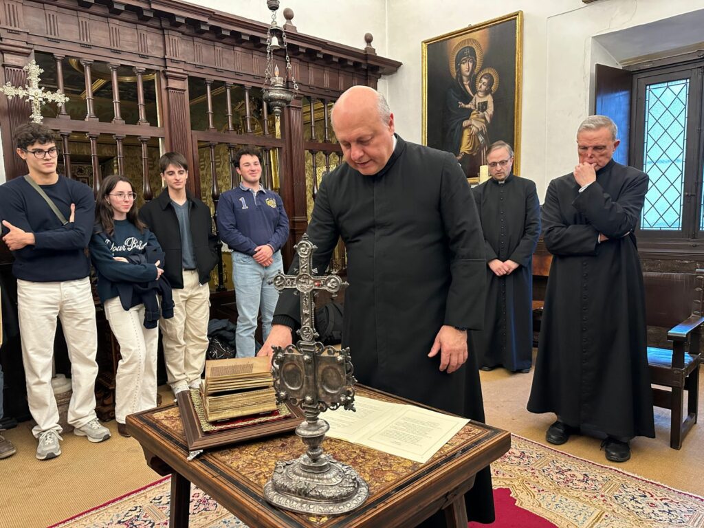 CATÓLICOS EN VALENCIA – El decano Pons, nuevo colegial perpetuo del Colegio-Seminario de Corpus Christi