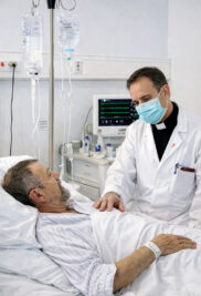 CATÓLICOS EN VALENCIA – Capellanes de hospital: Transmisores de fe y esperanza