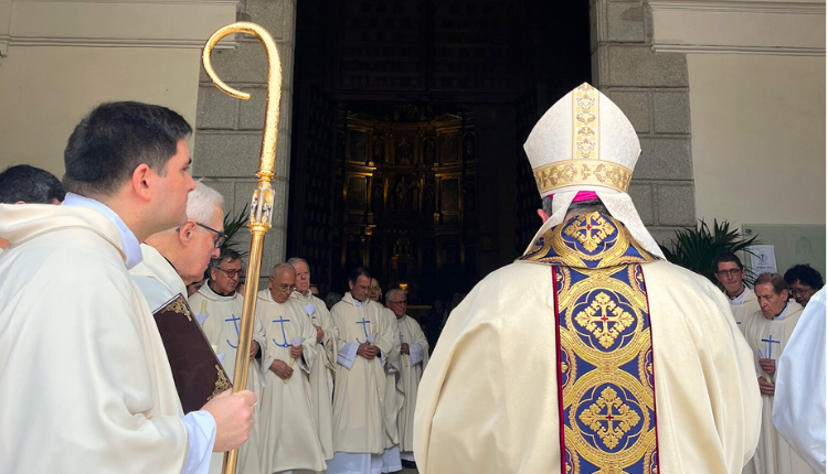 CATÓLICOS EN MADRID – «La vida consagrada no es para uno mismo, es para Dios, para los hermanos y para el mundo»