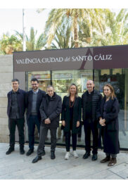 CATÓLICOS EN VALENCIA – Punto de información sobre el Santo Cáliz, en la Plaza de la Reina