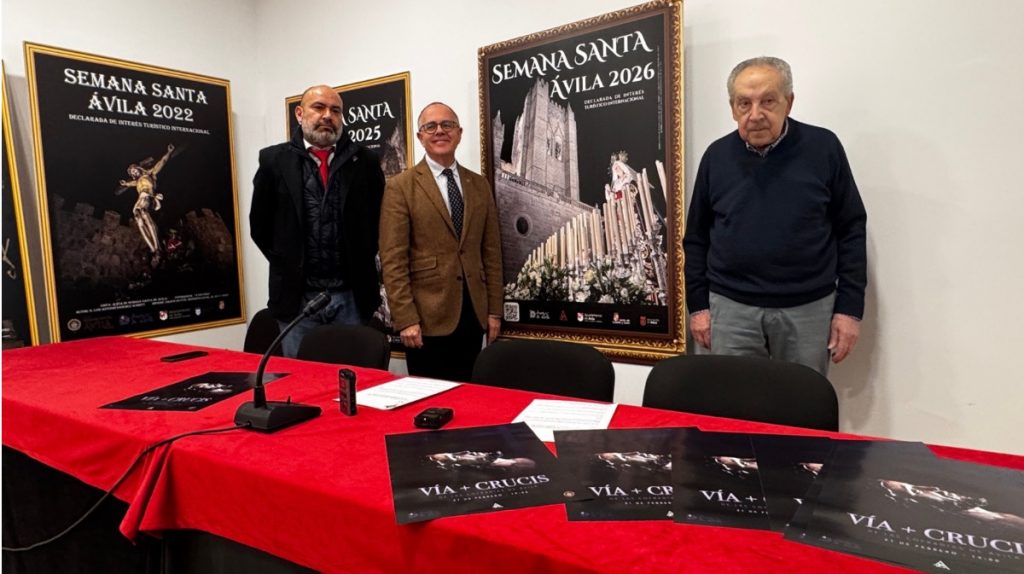 CATÓLICOS EN ÁVILA – El Cristo del Santo Sepulcro, por primera vez fuera de su urna en el Viacrucis de las Cofradías