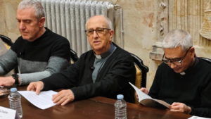 CATÓLICOS EN SALAMANCA – Disponibles los catálogos de “Peregrinos de Esperanza” y de Vidal González Arenal